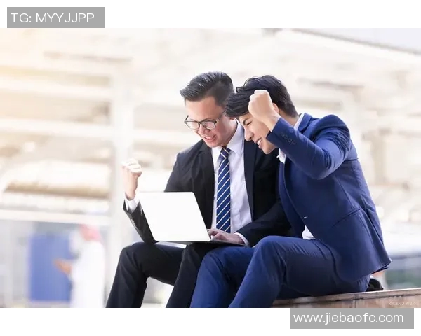 朱俊龙：从青涩少年到职场精英的奋斗历程与成长启示